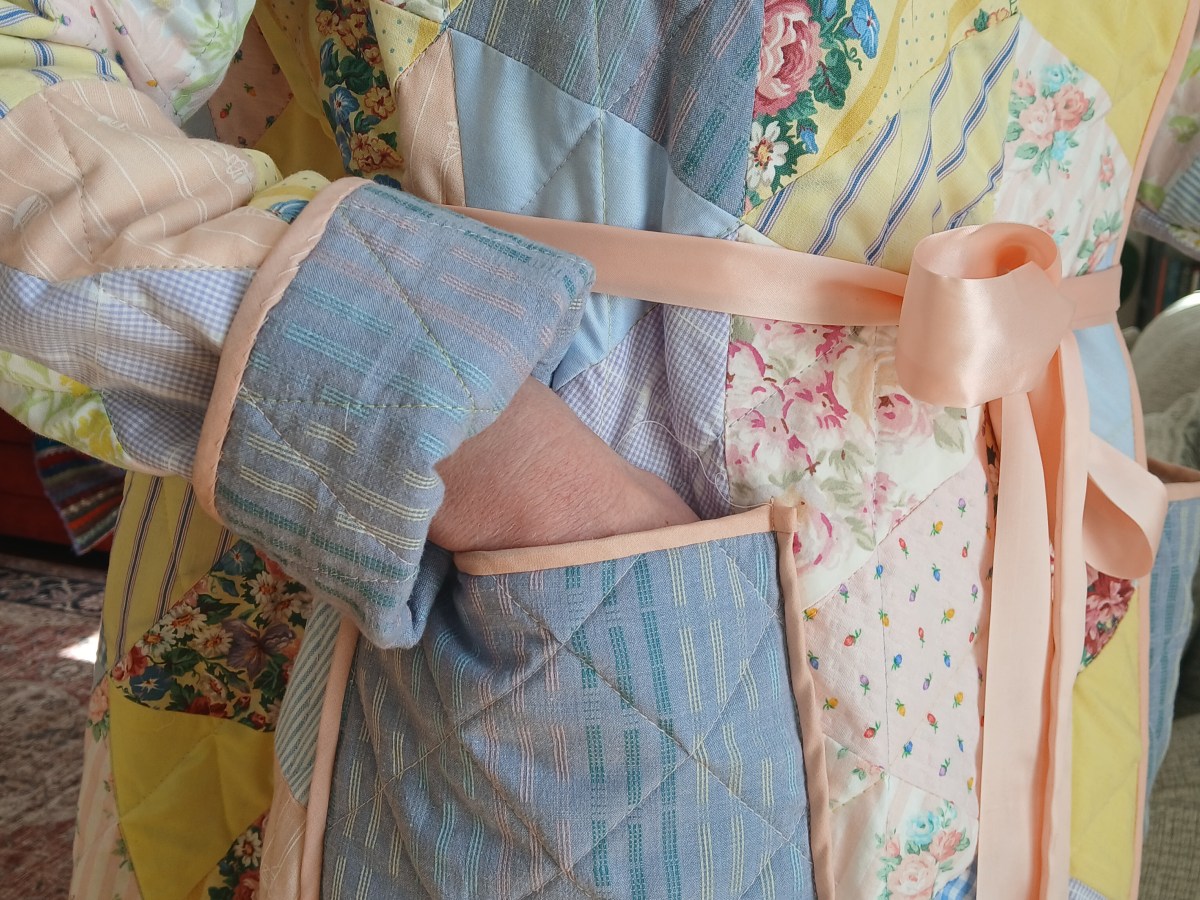 Staying Cozy in a Quilted&nbsp;Robe